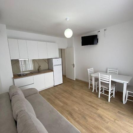 Borsh Apartments Extérieur photo