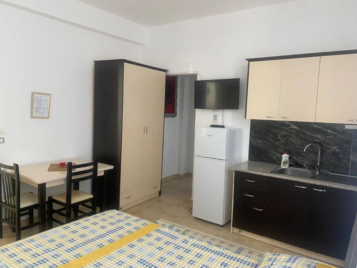 Borsh Apartments Extérieur photo