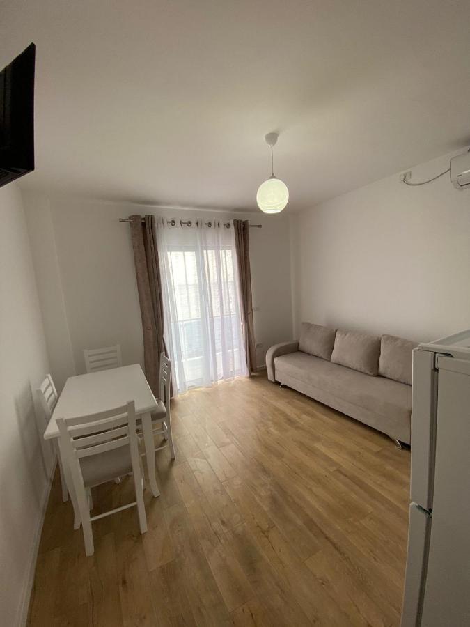 Borsh Apartments Extérieur photo