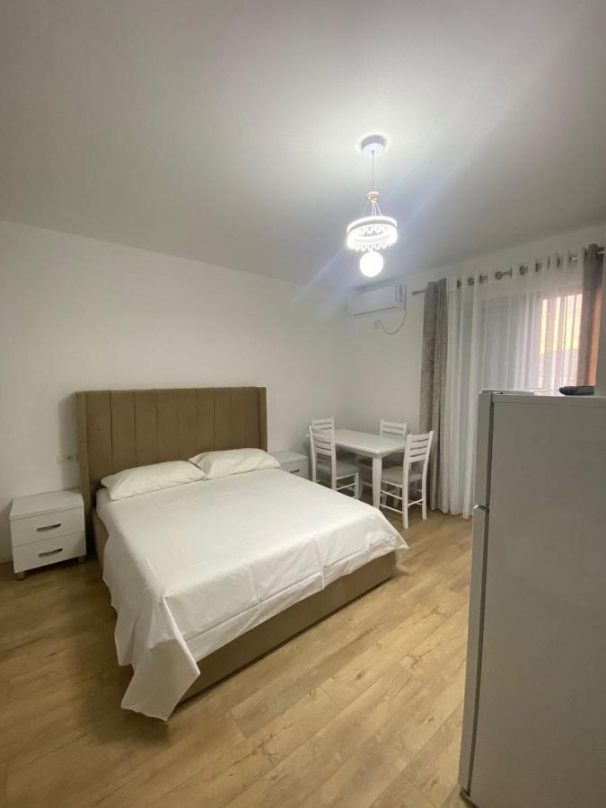 Borsh Apartments Extérieur photo