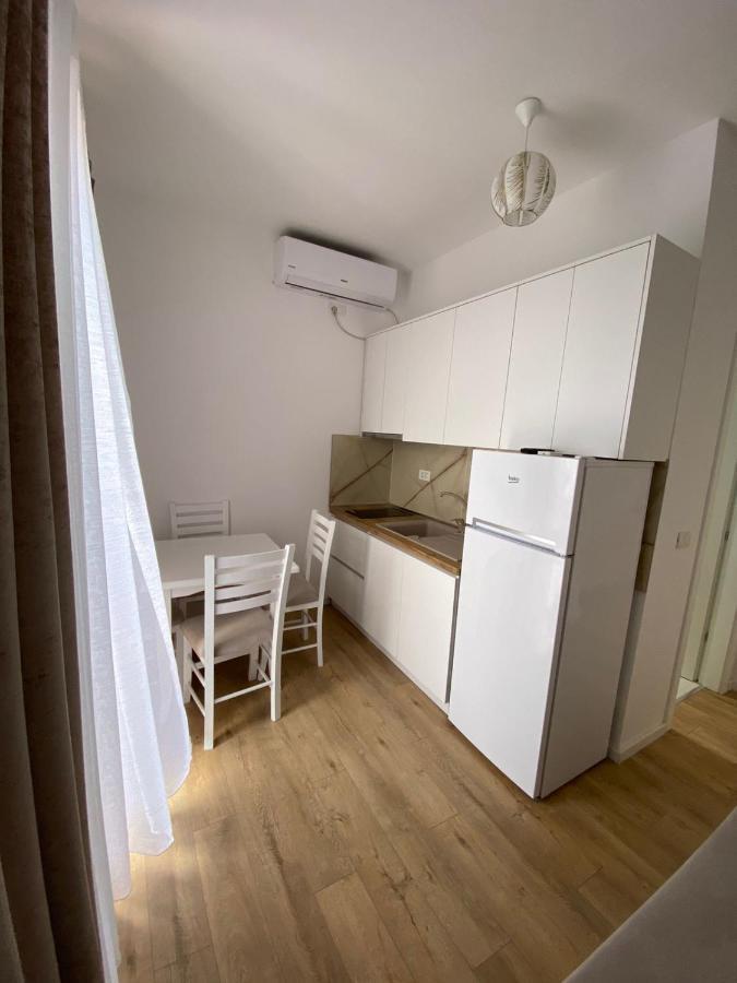 Borsh Apartments Extérieur photo